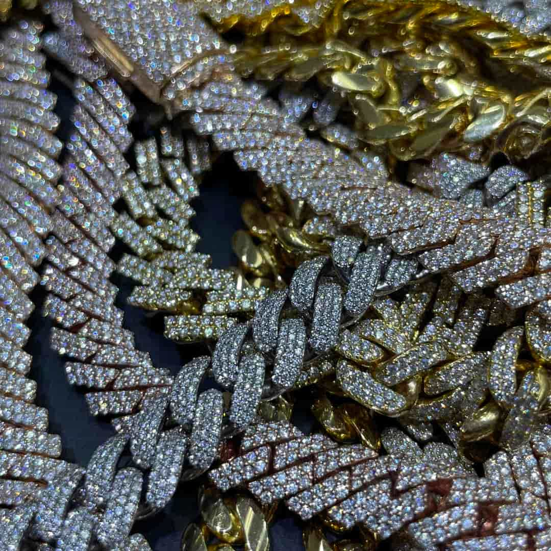 CHAINS