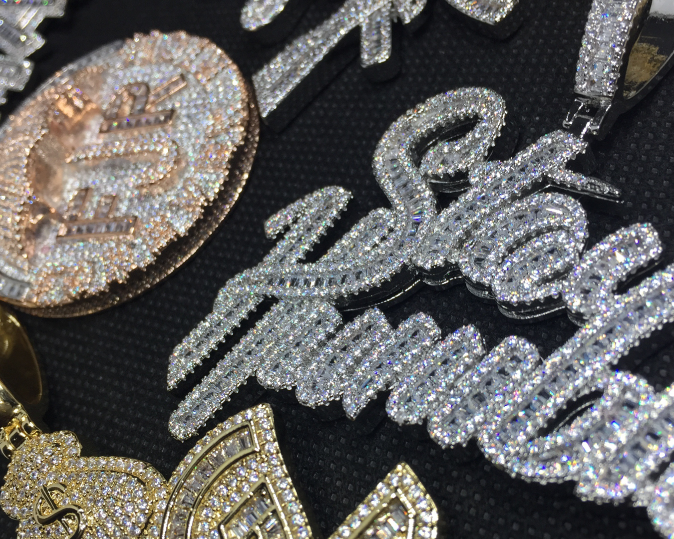 PENDANTS